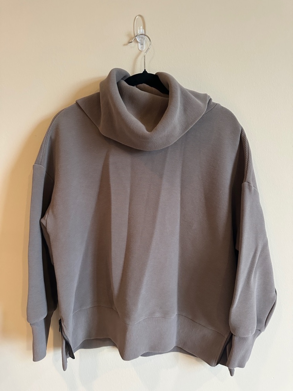 Varley Gray Funnel Neck Sweatshirt